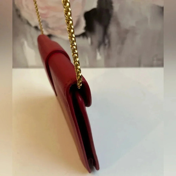 ! Rare Vintage, 1980's Yves Saint Laurent red bag with gold chain - Picture 13 of 14